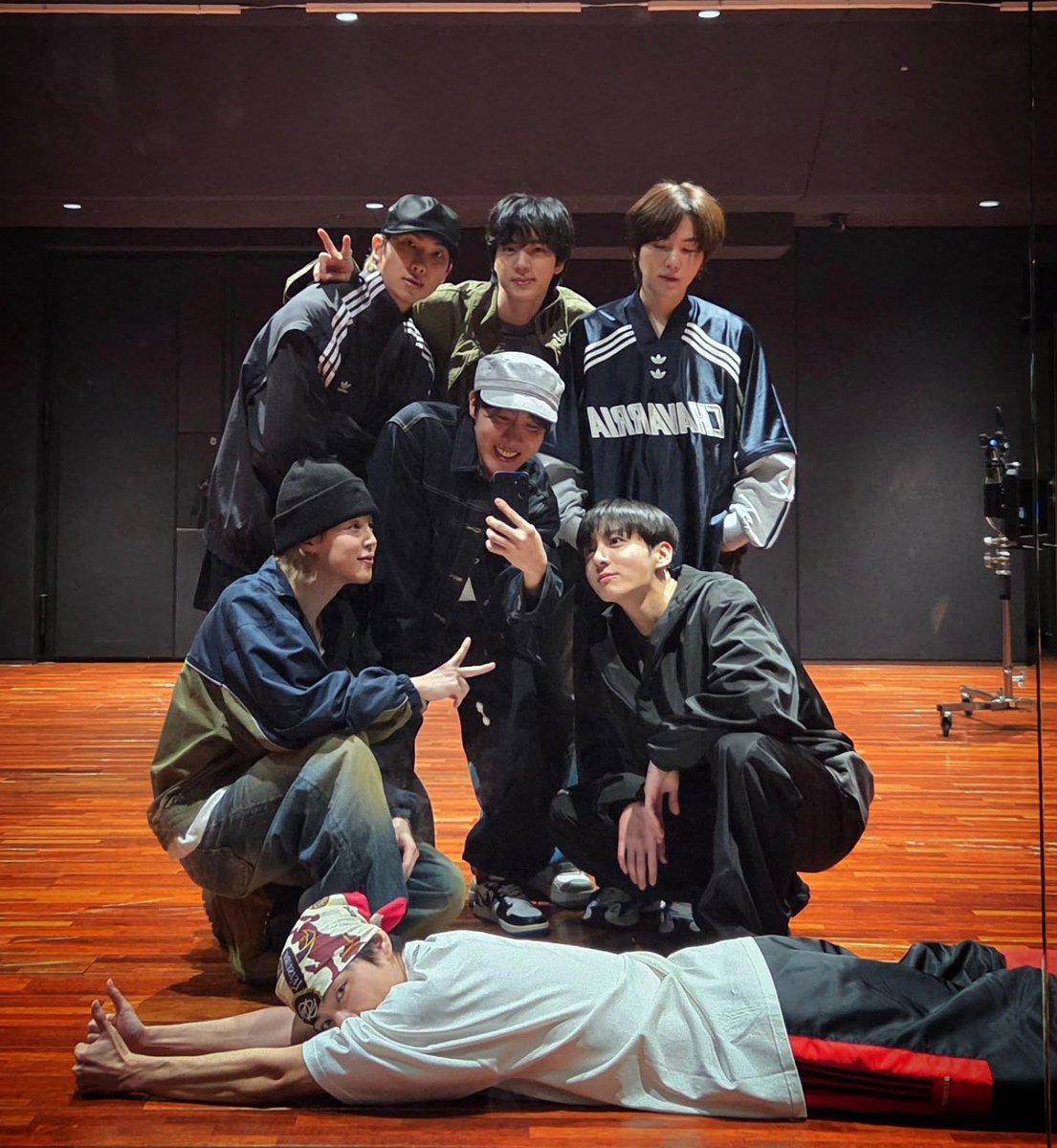 liane⁷❀ is seeing bts tweet media