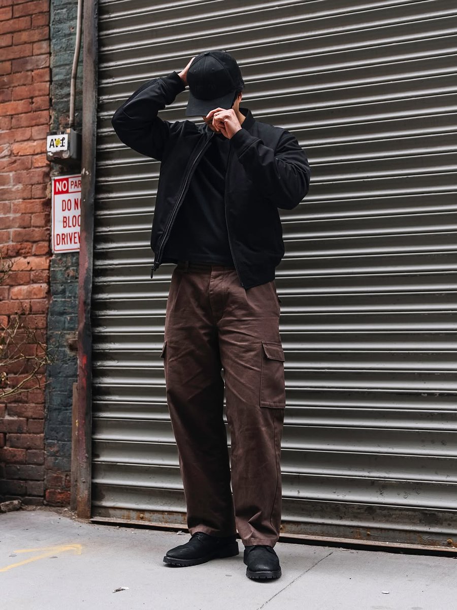 ThursdayBootCo's tweet image. Spring Wardrobe Staple: Union Bomber Jacket
-
Lightweight &amp;amp; Water Resistant Makes it the Perfect Jacket for those Crisp Spring Mornings and Rainy Afternoons.
-
#bomberjacket #mensoutfitinspo #simplefits