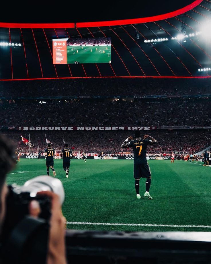 Si en alguien puedo creer y confiar es en Vini, a luchar hasta el final ¡Vamos Real!🤍