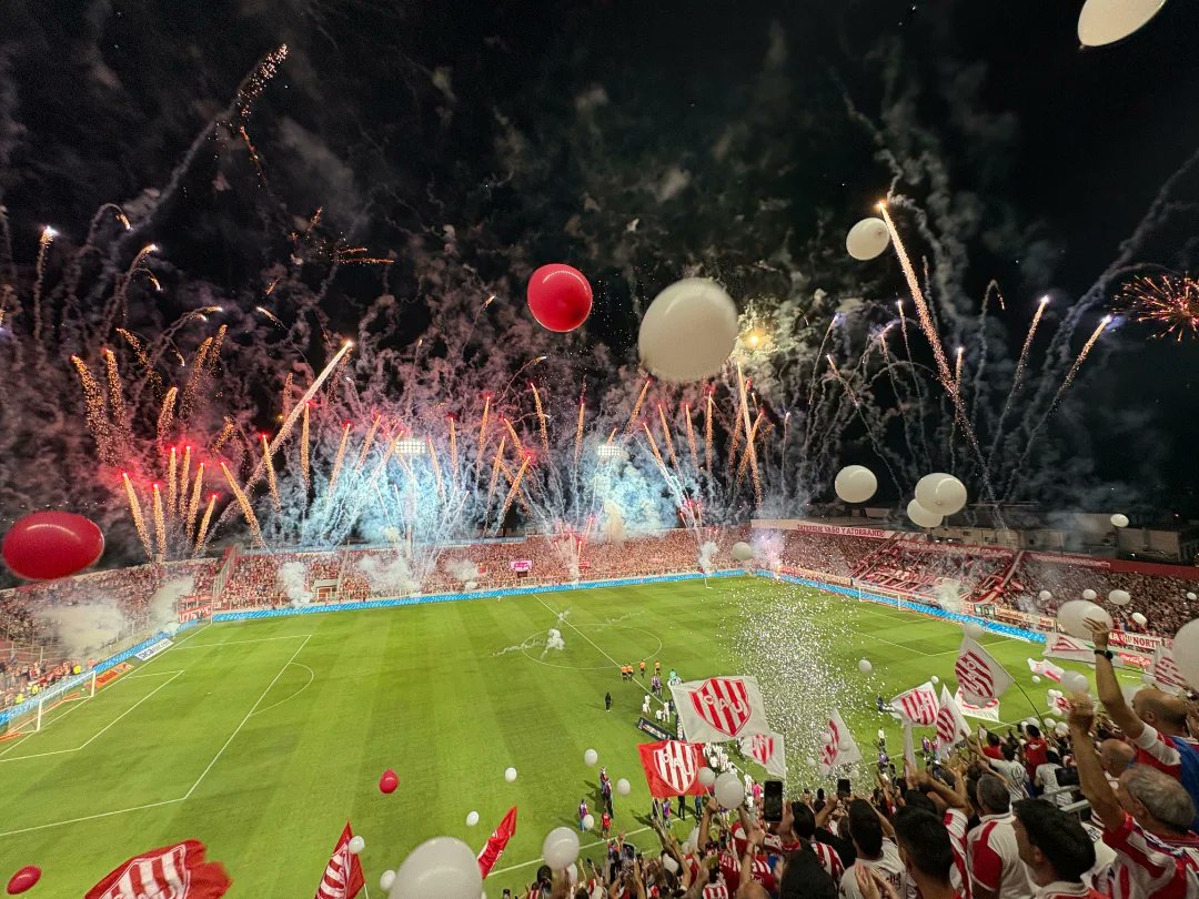 ¡FELICES 119 AÑOS, QUERIDO UNIÓN DE SANTA FE! ❤️🤍❤️