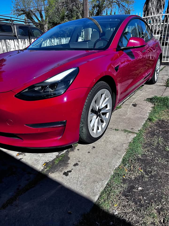 2022 Tesla model 3 Long Range Sedan 4D