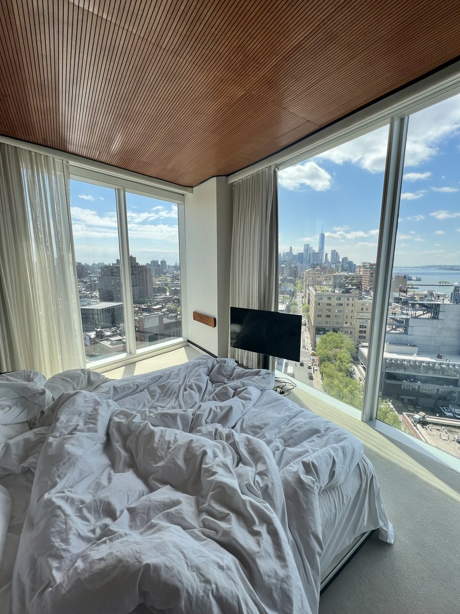 ChiBromo tweet media