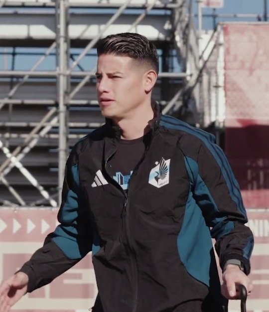 JamesGOATJR10 tweet media