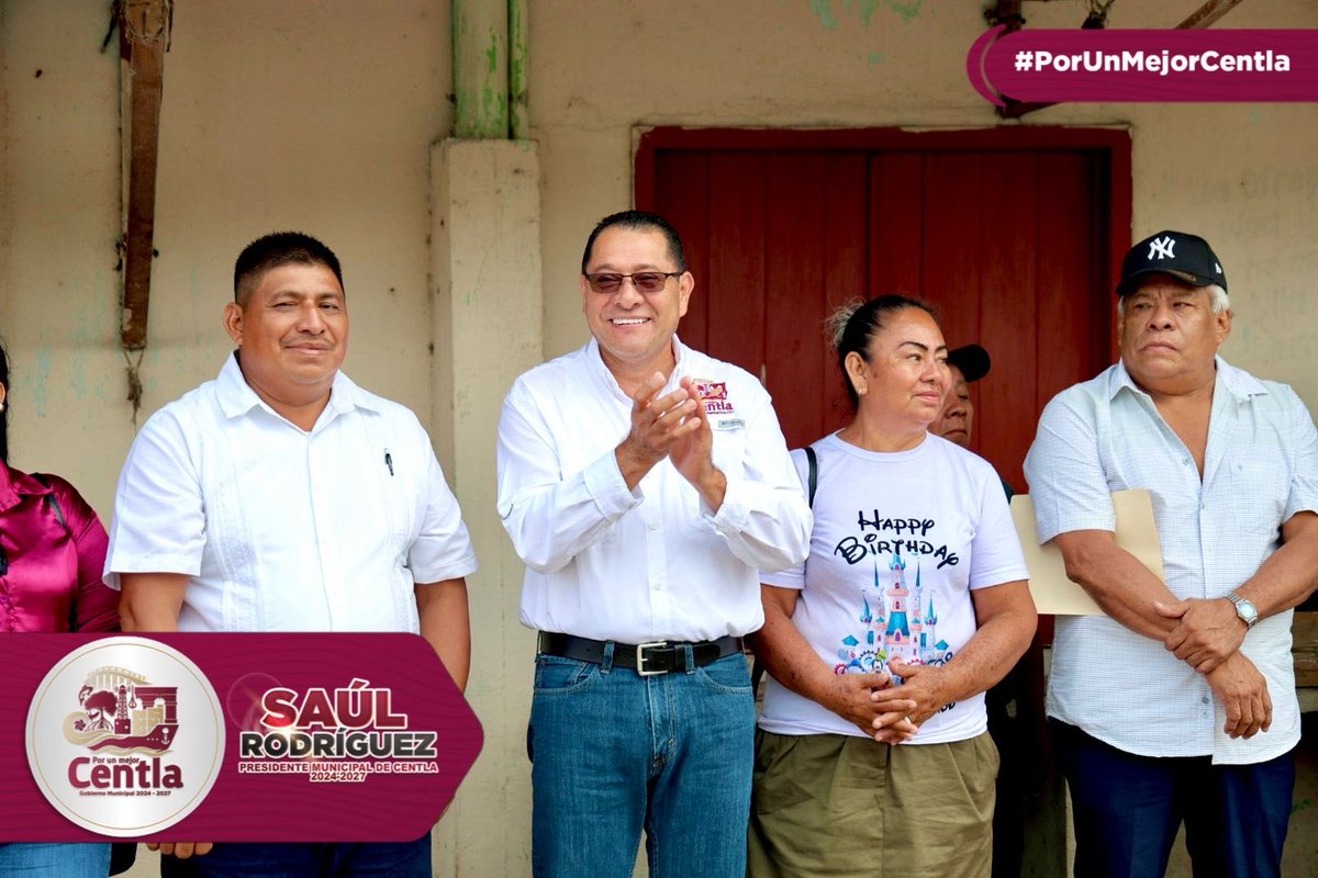 salarmando5's tweet photo. En la #VillaVicenteGuerrero, acompañado de regidoras y autoridades locales, dimos el banderazo de inicio a la construcción de la pavimentación de un tramo de la calle Agustín Melgar, obra que contribuirá a mejorar la movilidad y calidad de vida de los alumnos de la Escuela Primaria Benito Juárez García y la de los habitantes de esta importante villa.
#PorUnMejorCENTLA