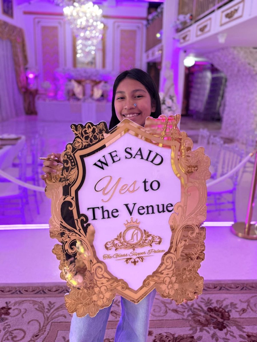 TheGSPalace's tweet image. Iris, we cannot wait to celebrate your quinceañera with you! 💖✨ July 2027, let’s gooo! She said YES to her dream venue 👑💫
#TheGlassSlipperPalace #Venue #WeSaidYesToTheVenue #Quinceañera #LosAngeles