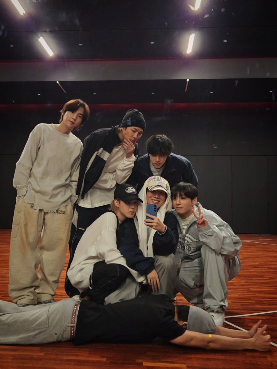 jimin 📁 tweet media