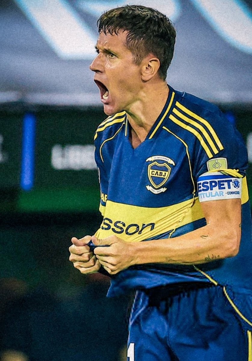 valen¹⁶ tweet media