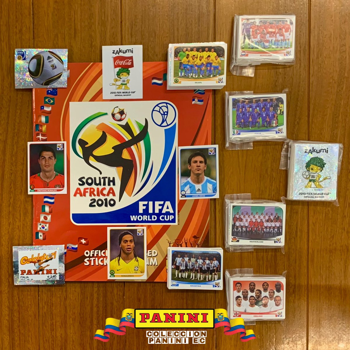 ColeccionPanini's tweet image. 𝐒𝐔𝐃𝐀𝐅𝐑𝐈𝐂𝐀 𝟐𝟎𝟏𝟎.🇿🇦
- Colección completa versión Ecuador Mundial FIFA 2010.

🫰🏻Cuánto cuesta: 🛒 $𝟐𝟎𝟎.𝟎𝟎𝐔𝐬𝐝

👉🏼Con que viene: Con todas las figuritas + álbum pasta blanda + cromos promocionales Coca Cola originales. 

#ColeccionPaniniEc #Panini #Ecuador 🧩