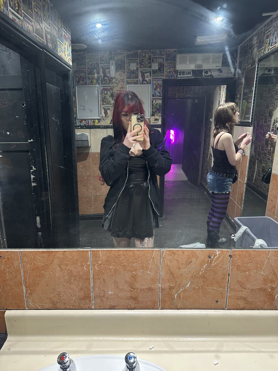 𝓡𝓸𝓼𝓮𝓼𝓕𝓵𝓲𝓬𝓴𝓮𝓻𝓼🌹🌹 tweet media