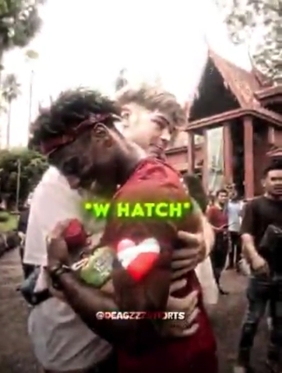 When your team sucks in DBD but the hatch decides to spawn right next to you