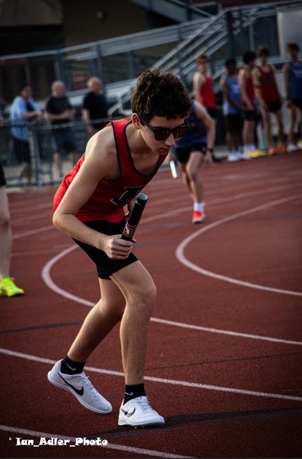 CoachScottDFDC's tweet photo. The small but mighty freshman distance class stole the show at the Deerfield Rustbuster!

Mile
Jace Tossing - 4:43.43
Itai Gelber - 4:44.32

Two-Mile
Oren Gil - 10:48.63 https://t.co/QANYEf3XD8