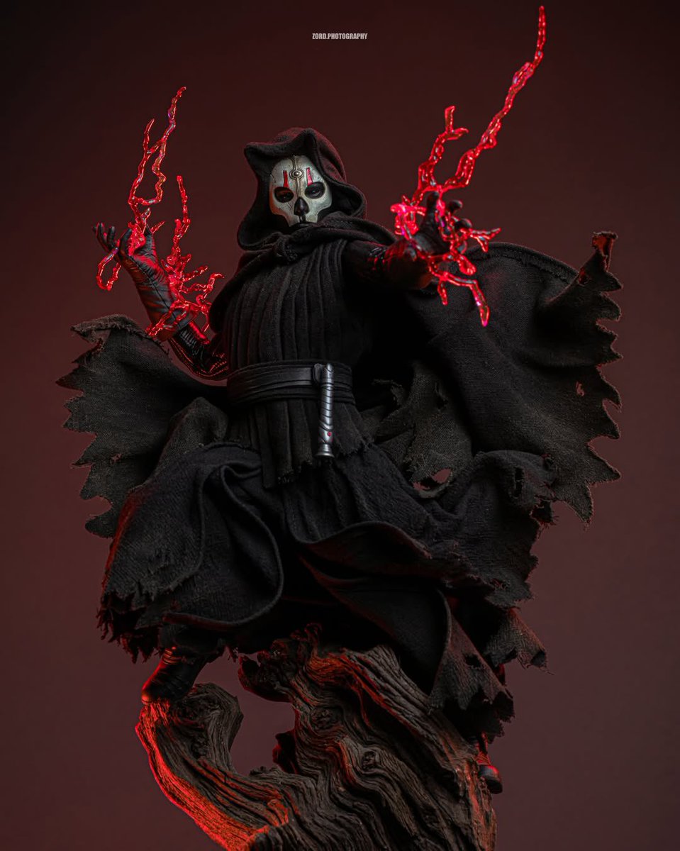 JediCollecting's tweet image. A look at Hot Toys, Darth Nihilus!

📸: @zord.photography (IG) 

#StarWars