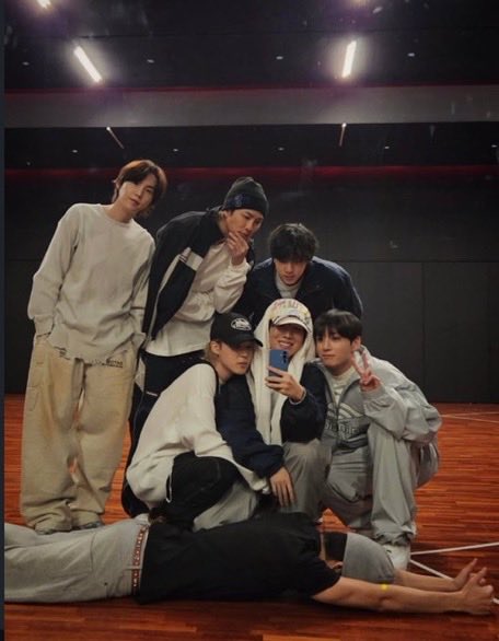 BTSchartsMX🇲🇽 tweet media