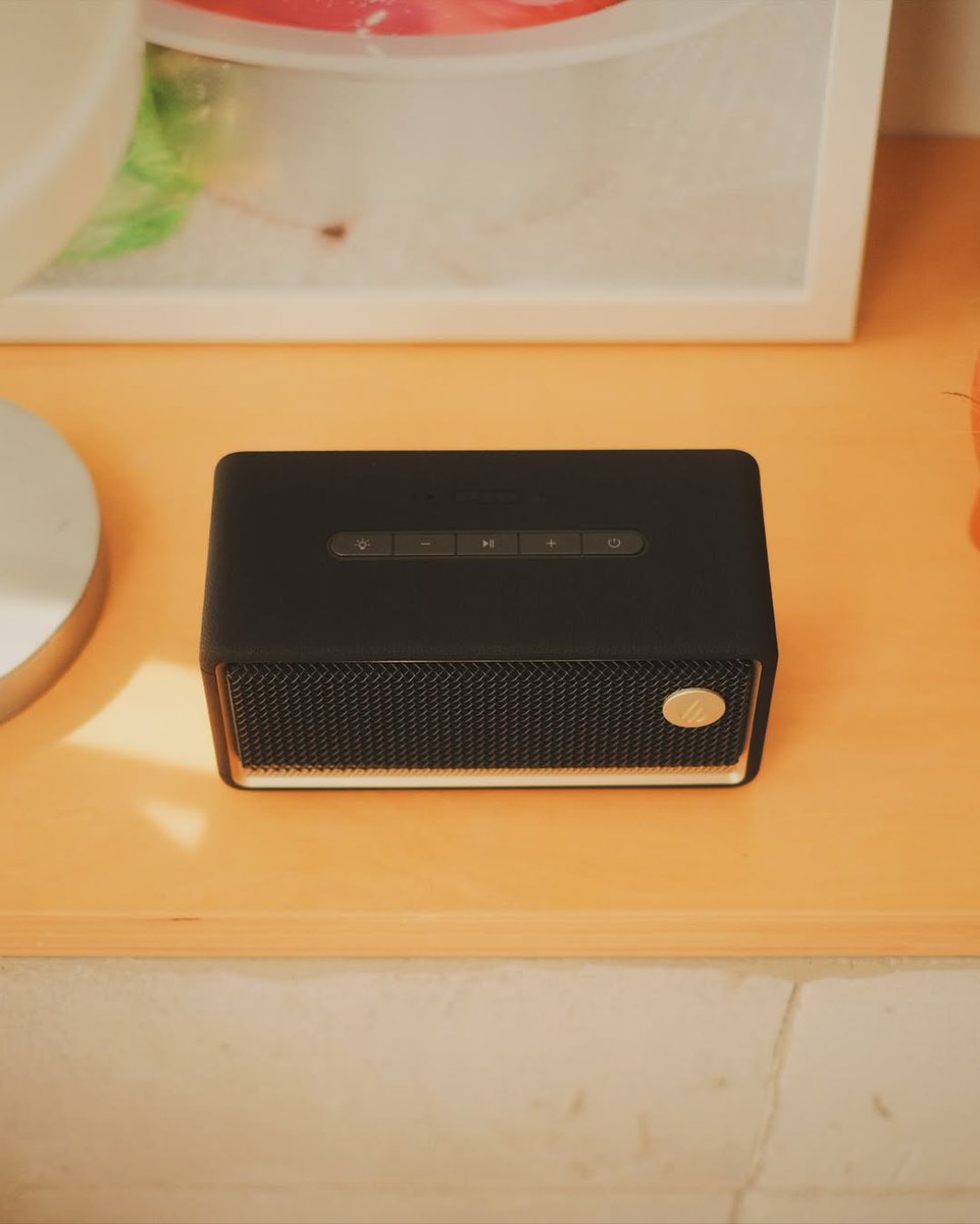 Edifier_Global's tweet image. It’s Wednesday.
Not Monday panic, not Friday hype… just vibes. 😌

EDIFIER ES60 understood the assignment.
What’s your midweek soundtrack? 🎶👇

#EDIFIER #ES60 #MusicVibes