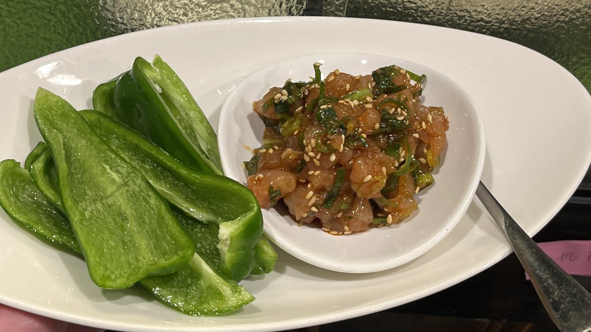 旬菜酒場 市川居笑門／東心斎橋の朝までやってるカウンター10席の居酒屋さん tweet media