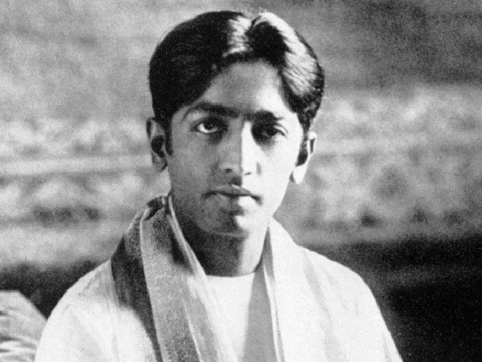 “Happy is the man who is nothing.”

― Jiddu Krishnamurti