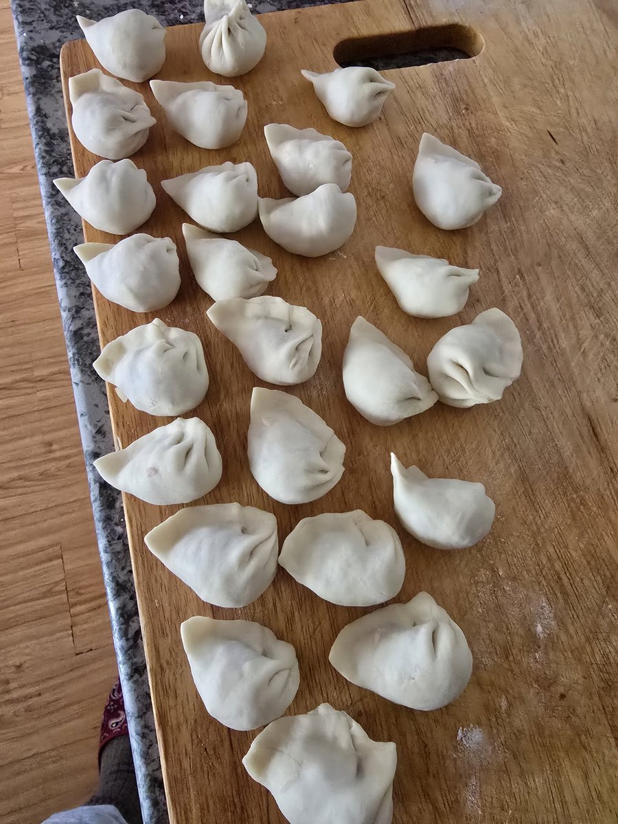 OYadaa's tweet image. Өдрийн хоол бэлтгэл хийж байна. Хоолоо сайн идээрэй Х үүд #lunch #lunchtime