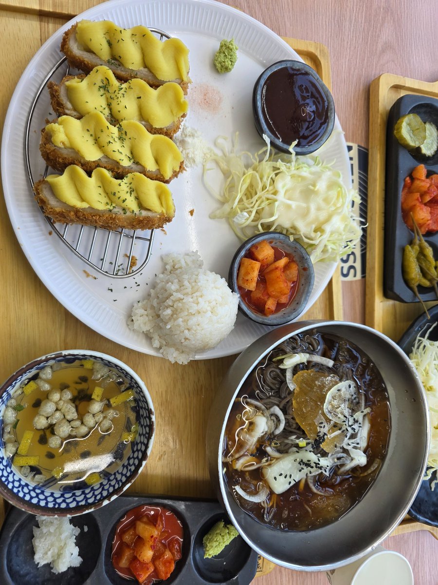 용암악마 tweet media