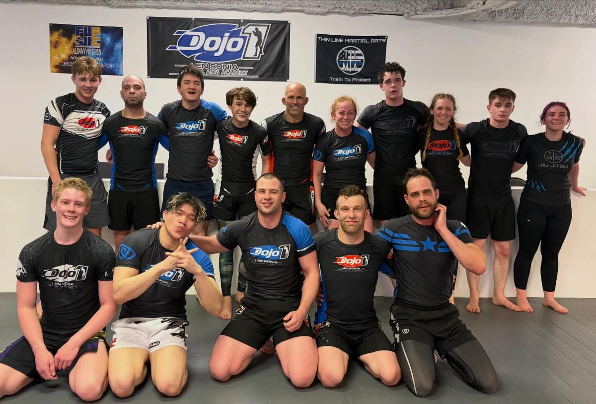 TonyyG1124's tweet image. Everyday work 🥋 
#nogi #grappling