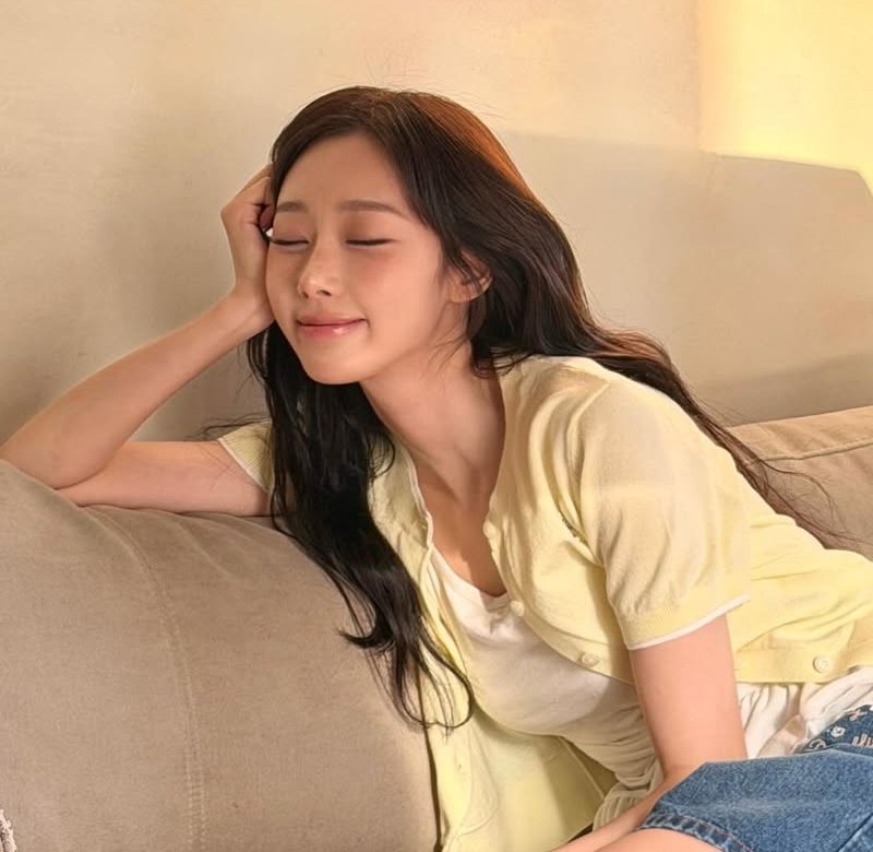 ☽ 🫦 tweet media