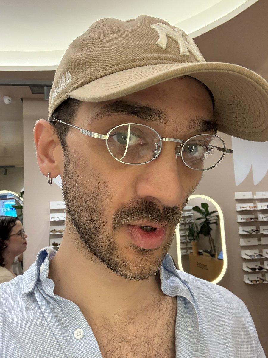 viúvo da vidrotil tweet media