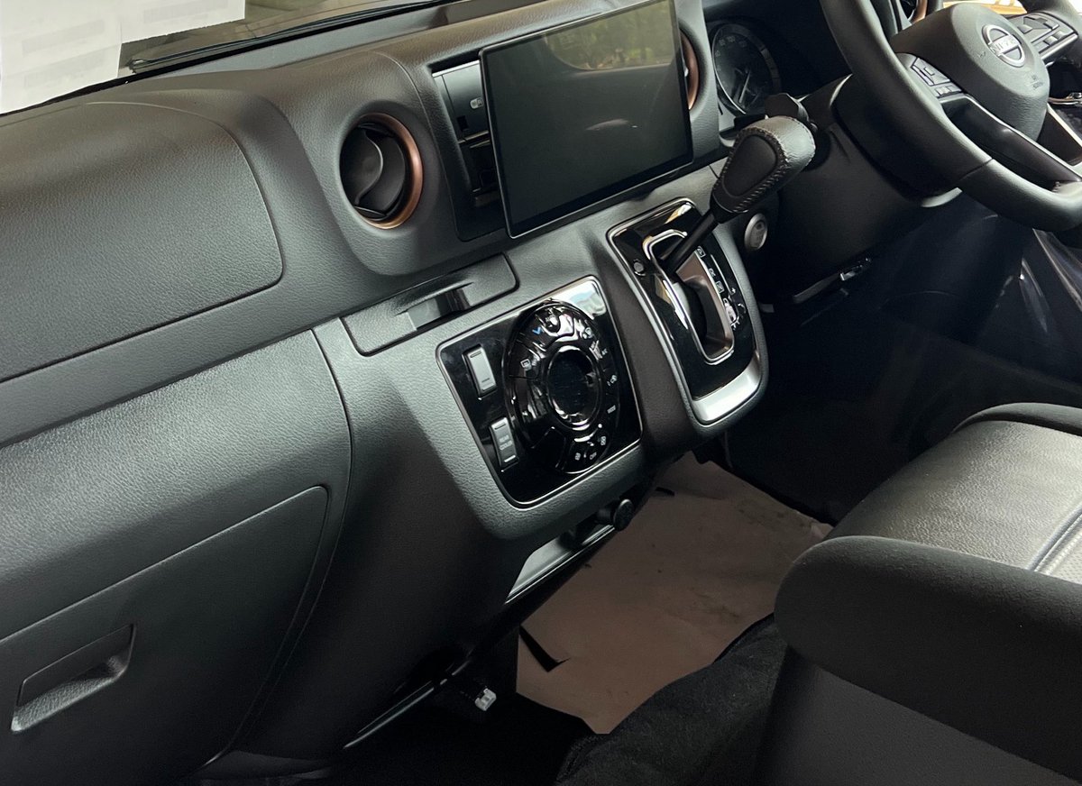 NNFFHLYj4Kd3n4J's tweet image. 新車にパナソニックセット取り付け完了。