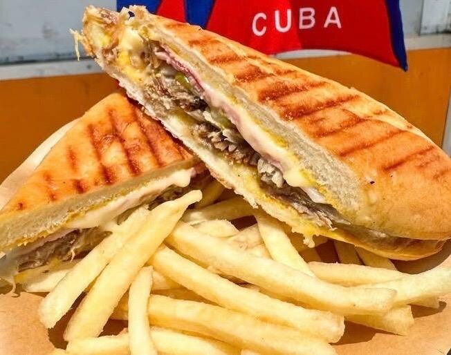 Fashion Press tweet media