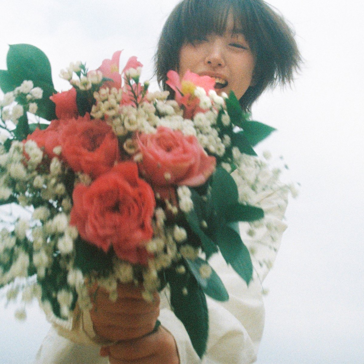 싱어송라이터 Scon의 새로운 싱글
[너에게 반해]가 발매되었습니다.

상대방의 마음을 몰라 애태우면서도,
바라만 보아도 매일 새롭게 설레는
풋풋한 짝사랑의 감정을 수줍게 담아낸 곡입니다.

🎧Listen Here
lnkfi.re/Crush-on-you