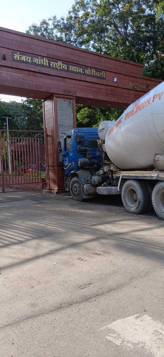 Save SGNP tweet media