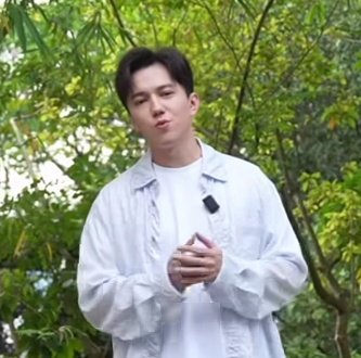Adelma30513806's tweet photo. 💕 #DimashQudaibergen 
THE GREATEST VOICE IN THE WORLD! 
#WhenIveGotYou   #Fire #TheStoryOfOneSky 
#Samgau  #Gashyqtyq
#LovesNotOverYet
 #LivingForTheGame
#VoiceBeyondHorizon
 DIMASH IN MACAO
#DimashOnYoutube
@dimash_official 🌿🌼🌿 https://t.co/XKo3HimafQ