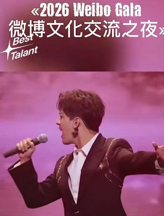 Adelma30513806's tweet photo. 💕 #DimashQudaibergen 
THE GREATEST VOICE IN THE WORLD! 
#WhenIveGotYou   #Fire #TheStoryOfOneSky 
#Samgau  #Gashyqtyq
#Stranger
 #LivingForTheGame
#VoiceBeyondHorizon
 DIMASH IN CHINA
#DimashOnYoutube
@dimash_official 🌺🌺🌺 https://t.co/xloDnHeJKC