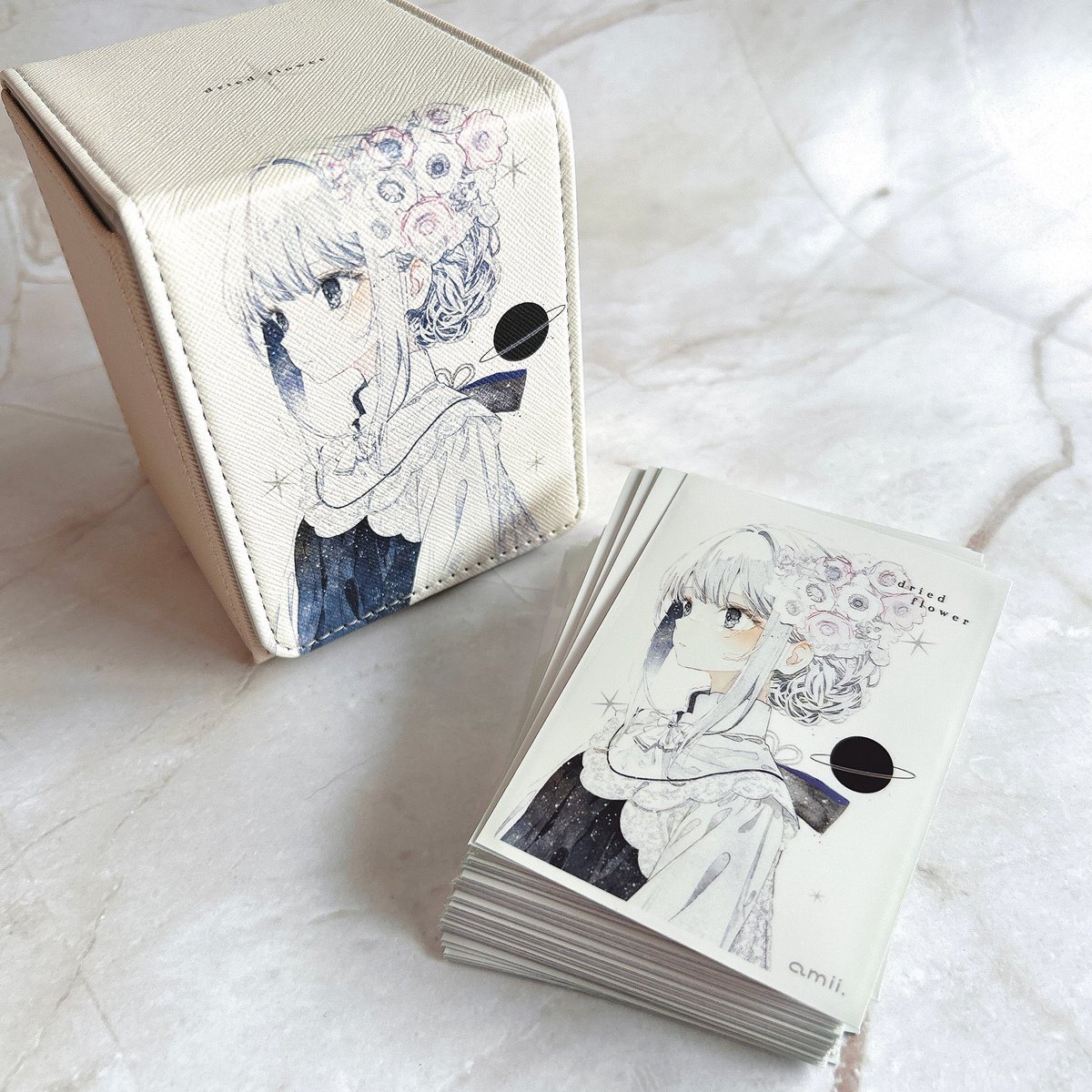 ✧ 通販 再入荷 情報 ✧

デッキケース
ドライフラワー
3,500yen

長らく完売していた、おせとさんコラボのデッキケースが公式通販に再入荷いたしました🌷