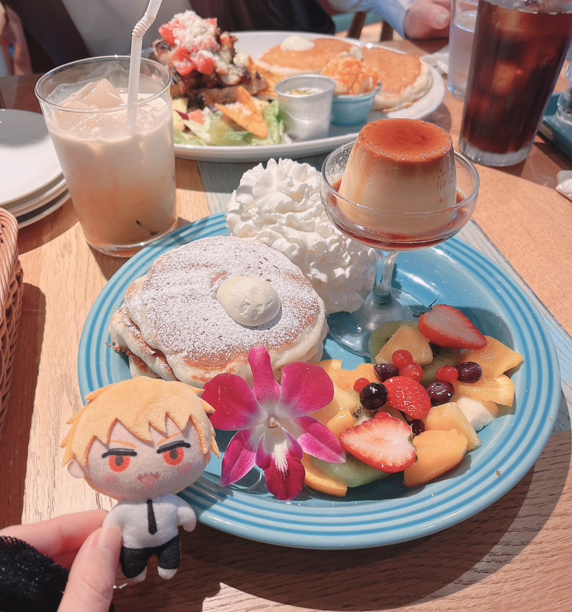 𝕰𝕳𝕺𝕹 tweet media