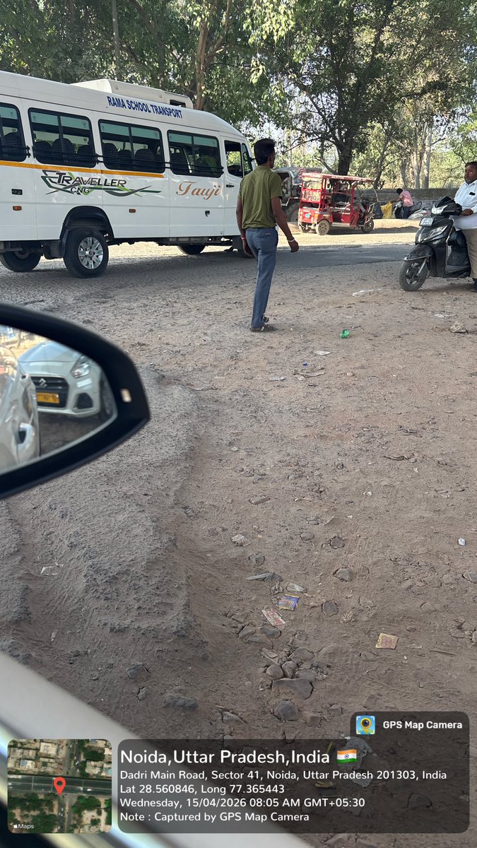 amitarorajbs's tweet photo. The condition of roads is so bad here, 500 mtr stretch takes 15 minutes to cross during peak hours
Need to be revamped asap
@CeoNoida @noida_authority @dmgbnagar @PankajSinghBJP @dr_maheshsharma 
Dadri road sector 41 to sector 50
Pls get repaired urgently https://t.co/dlxa9E5mtx