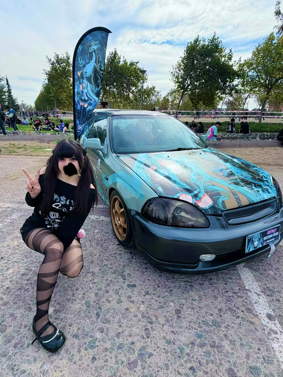 lovesick_dere's tweet photo. Aura farming with Miku car! 💙 found this at a convention on Sunday hehe ~ https://t.co/IledMtlv2E