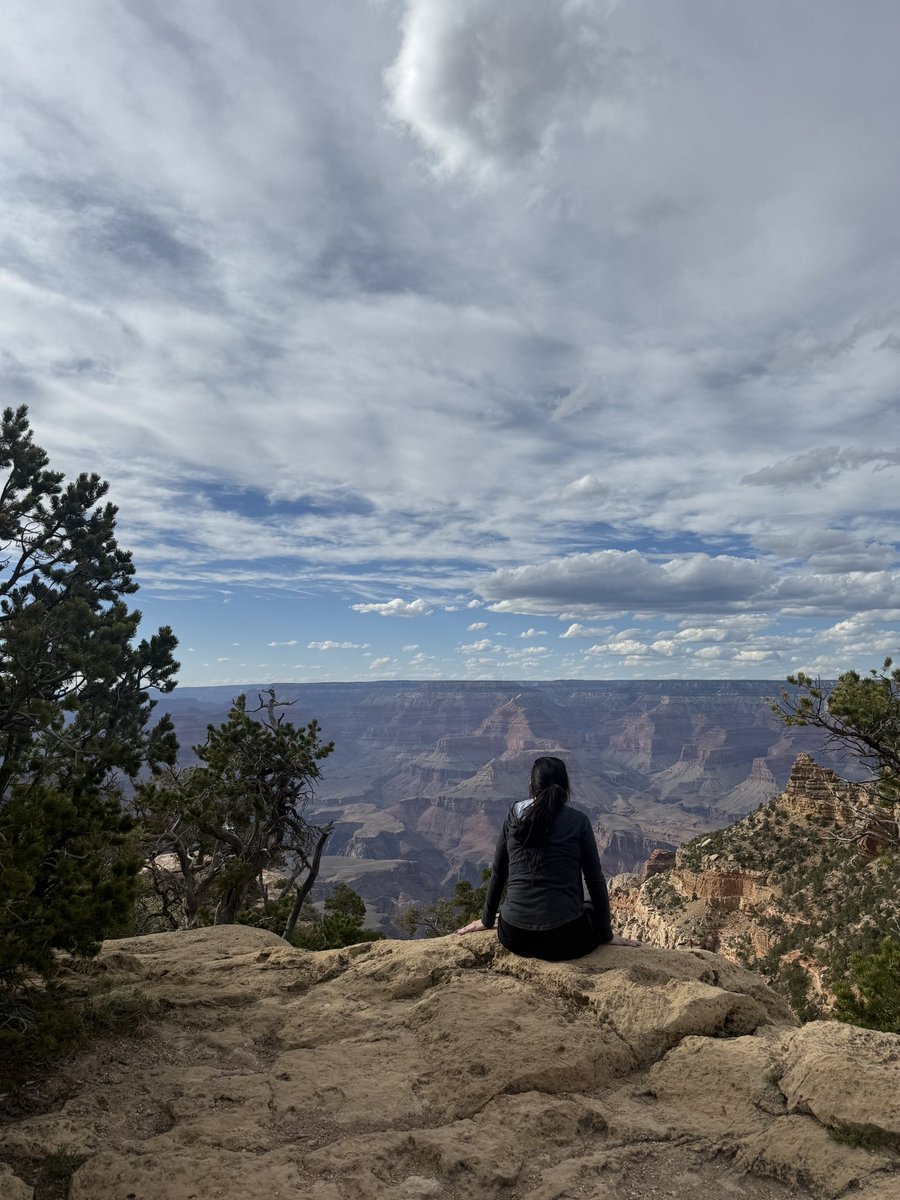 agracegtz's tweet photo. my weekend? oh just hiked the grand canyon with the loml https://t.co/kGpCUqTkzO