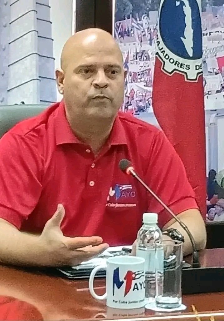 DanielaGReyes83's tweet photo. 🗣️: "El #1Mayo en #Cuba 🇨🇺 se celebrará en todos los bateyes, poblados, consejos populares, cabeceras municipales y las de provincias del país bajo el lema "#LaPatriaSeDefiende", como homenaje al centenario del natalicio del Comandante en Jefe #FidelCastro y contra el BLOQUEO". https://t.co/AkNX1WcJkC