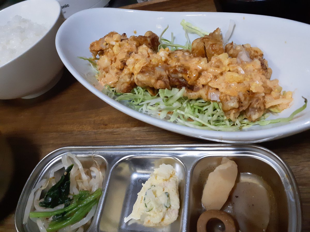 Kamitani313's tweet photo. 4/15～18の週替わりランチ(850円税）『韓国風チキン南蛮副菜色々さ』です。#神戸市西区 #王塚台 #日替わりランチ #チキン南蛮   #副菜 #韓国料理屋 #陣　#韓国味噌 https://t.co/f0TqDiBhv0