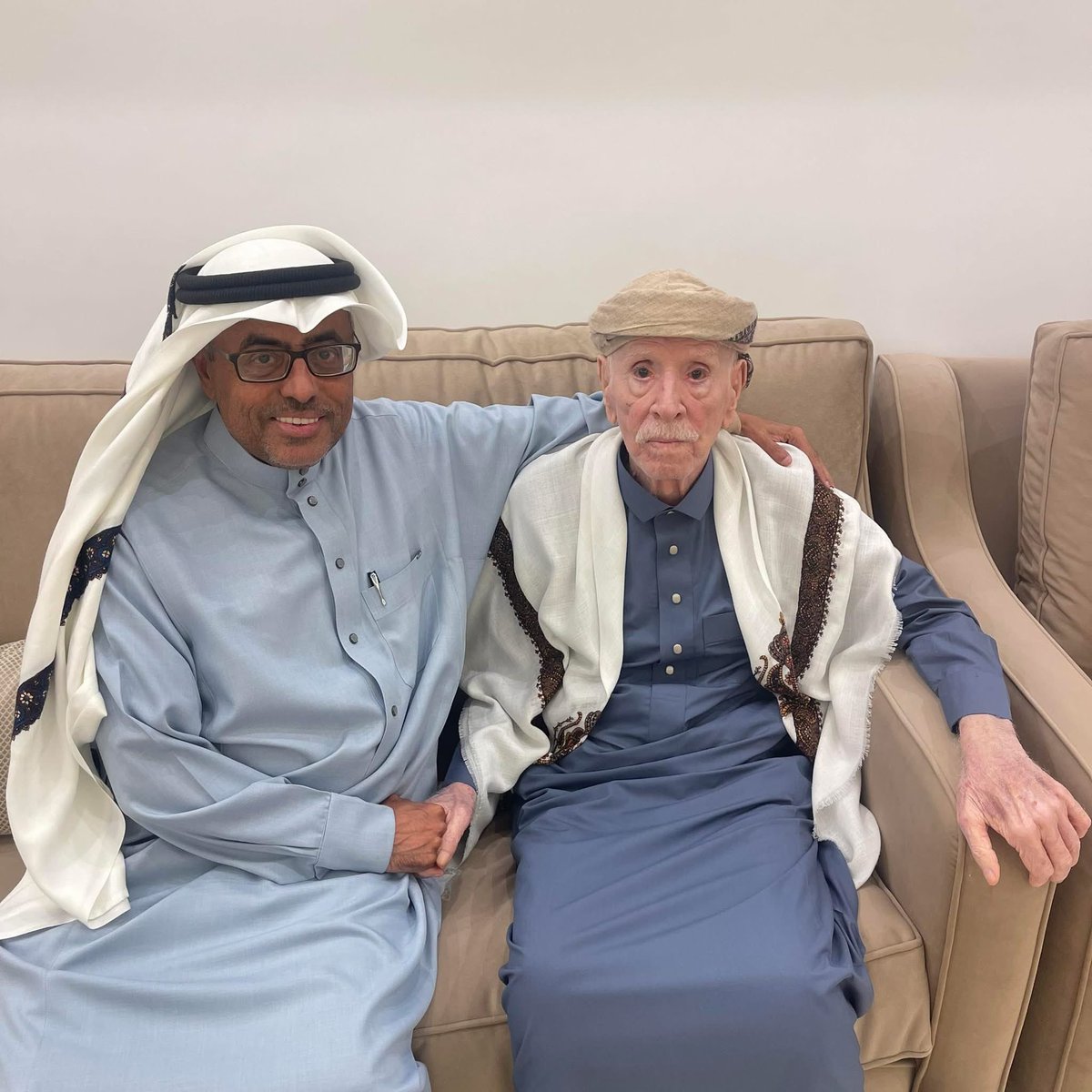 أنور بن خالد ال ثابت النهدي tweet media