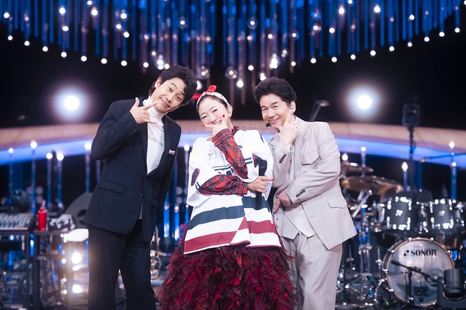 本日4月29日 (水) のMEDIA情報

NHK
「SONGS 700回スペシャル DREAMS COME TRUE」
完全版放送決定！！

今年3月に「SONGS」の放送700回を記念して
放送されたDREAMS COME TRUEのスペシャルライヴ。
「SONGS」の放送ではオンエアできなかった
楽曲を加えた＜完全版＞を放送！！
dreamscometrue.com/contents/10656…