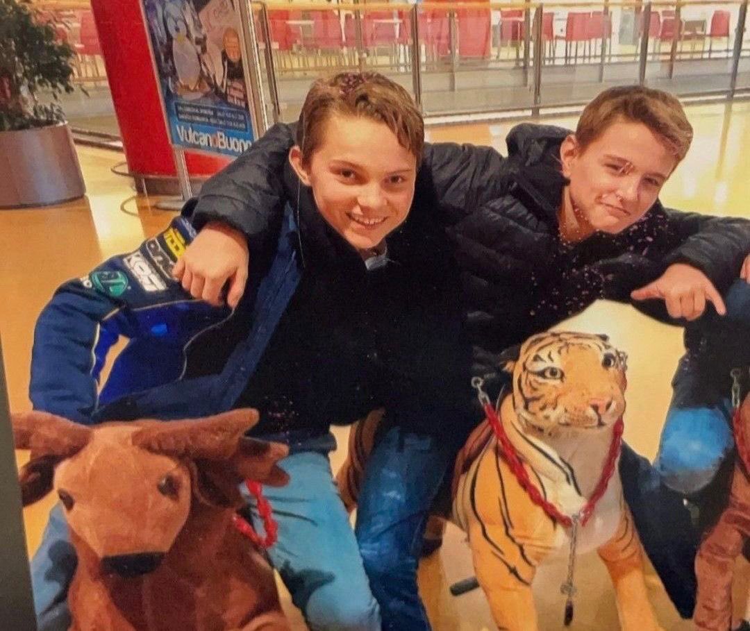 comet ⁸¹ ⁺ ³ 🫐 tweet media