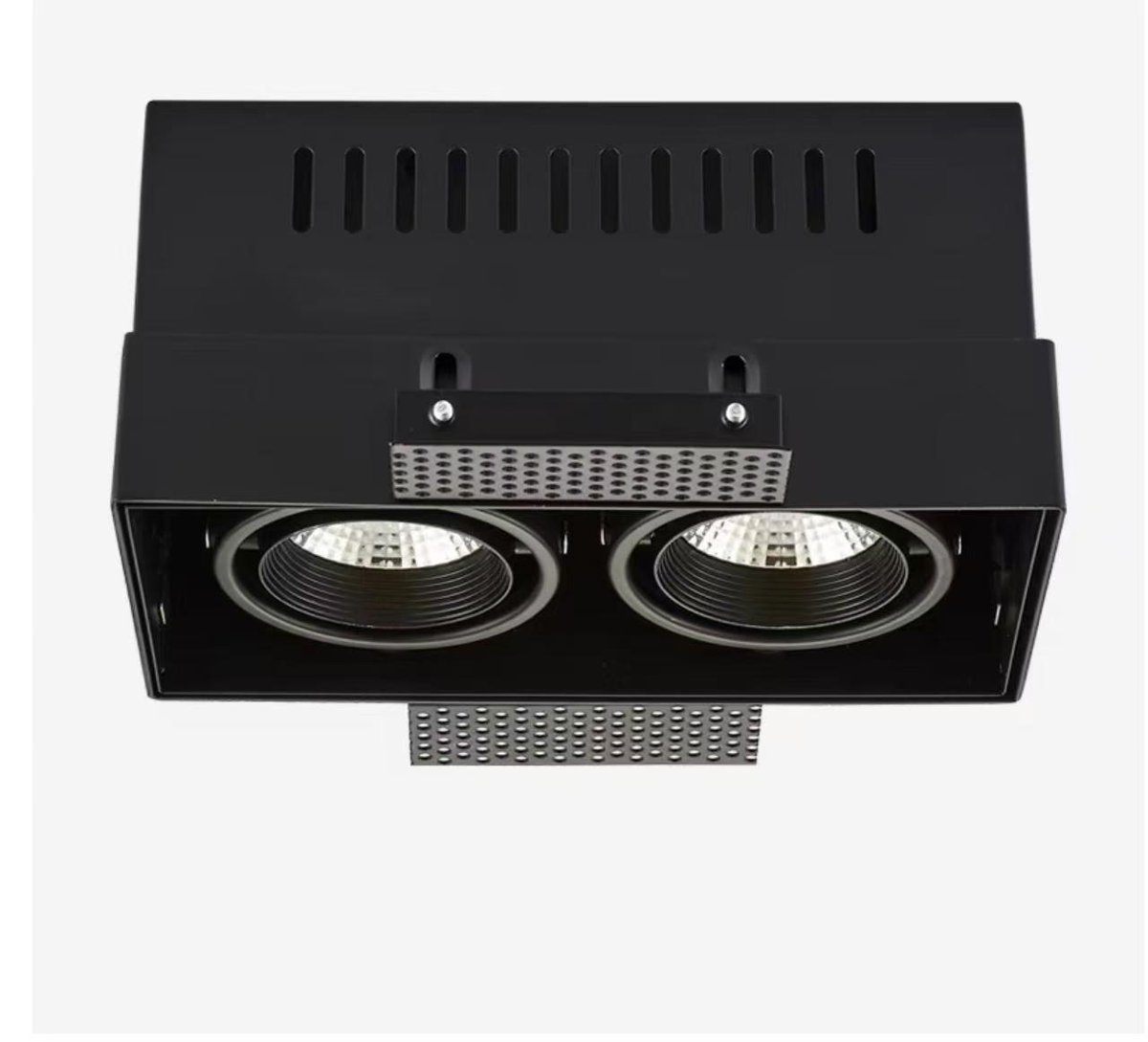 MFlighting_Sam's tweet image. ✨ Let MFlighting brighten every corner of your life.✨
From cozy home vibes to powerful commercial lighting – our LED solutions bring energy efficiency, durability, and perfect color clarity. Day or night, we’ve got you covered. 💡
#MFlighting #LEDlighting #BrightenYourLife