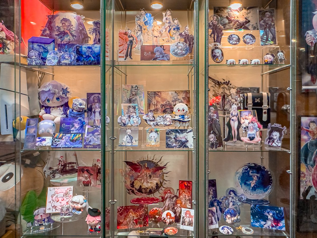 Finally got the display cabinet sorted out

#wutheringwave #鳴潮