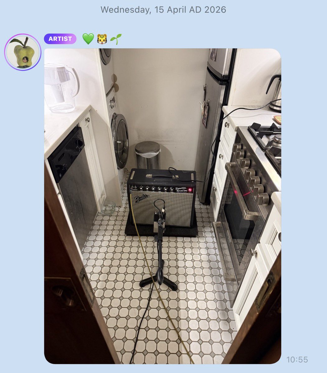 mlyn lee tweet media