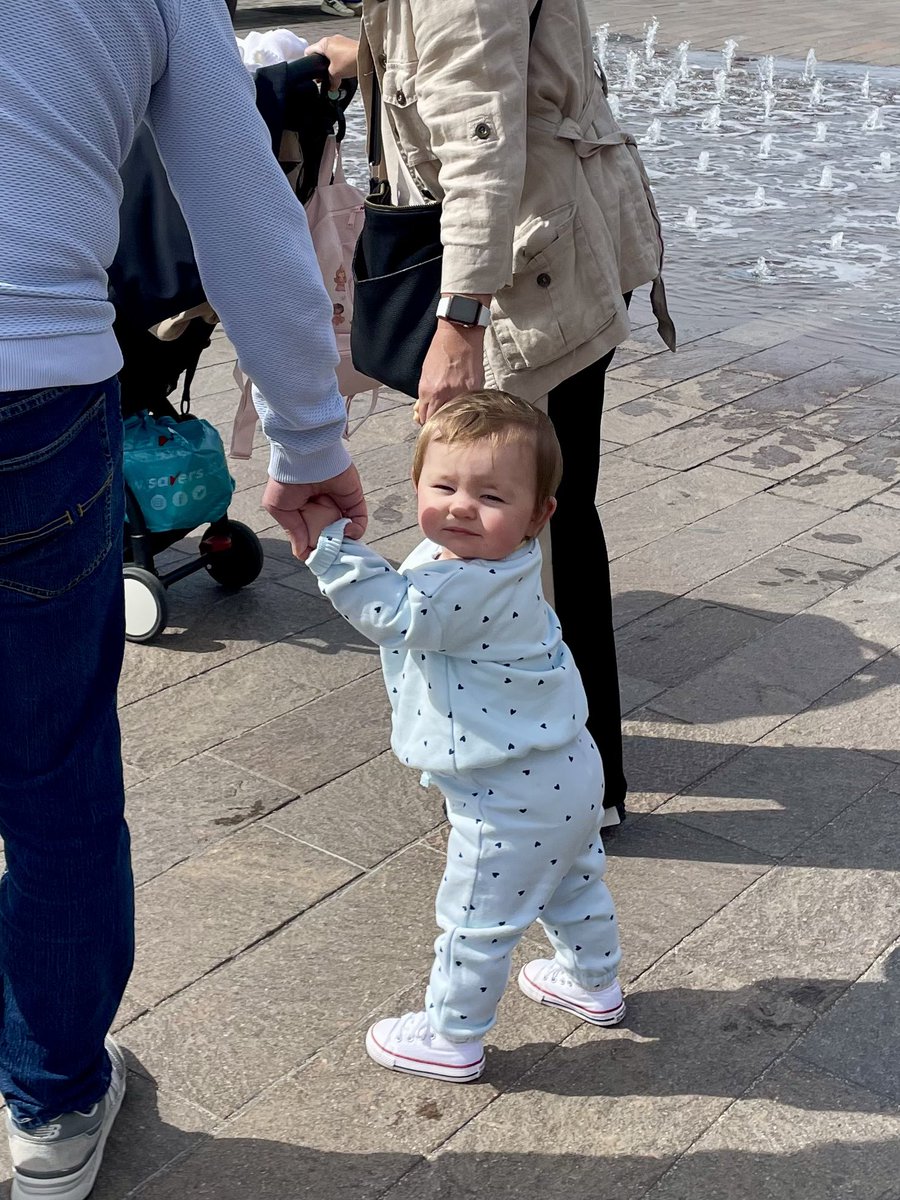 MinGreenwich's tweet photo. 13 Apr 2024 - We explored Coal Drop Yard after passing through St Pancras
for breakfast. A ground fountain where toddlers playing with their parents. Food stalls only accepted electronic payment. With help from a kind-hearted vendor, we got lunch finally https://t.co/1mltH872zg