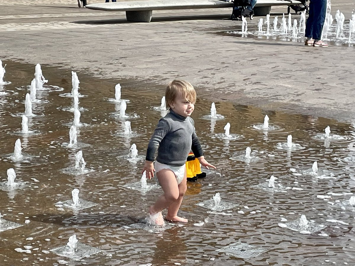 MinGreenwich's tweet photo. 13 Apr 2024 - We explored Coal Drop Yard after passing through St Pancras
for breakfast. A ground fountain where toddlers playing with their parents. Food stalls only accepted electronic payment. With help from a kind-hearted vendor, we got lunch finally https://t.co/1mltH872zg