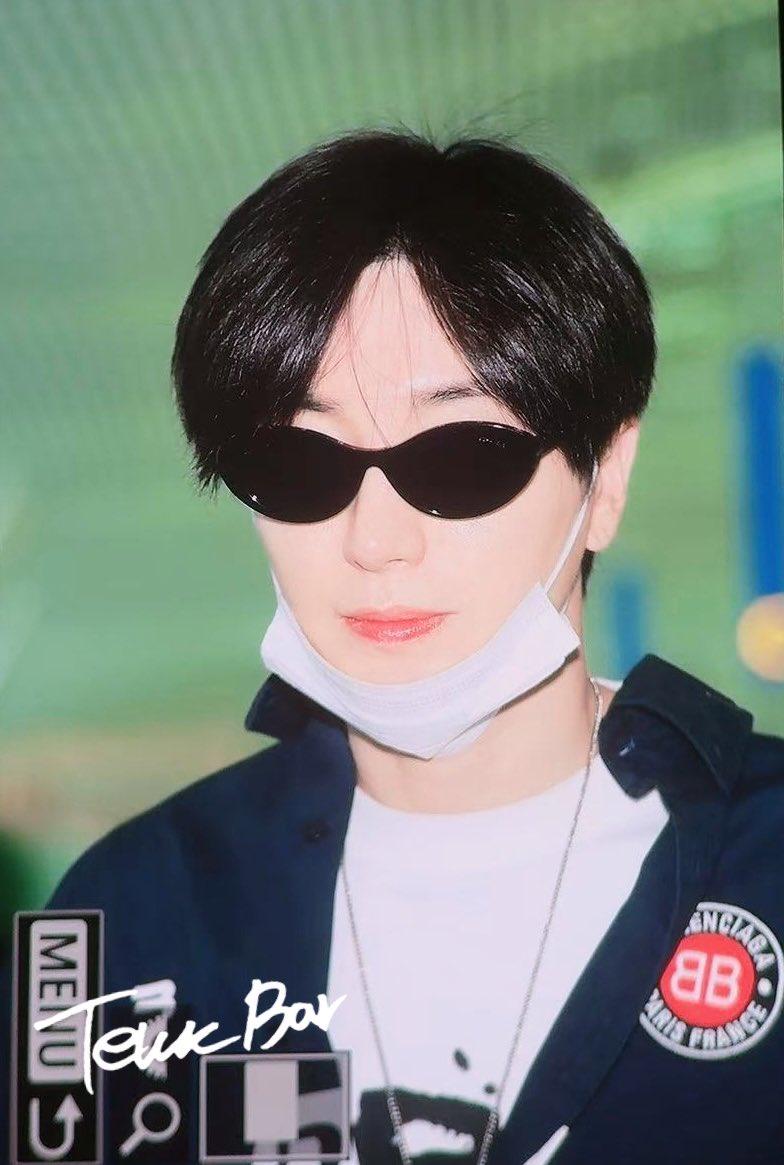 TeukBar's tweet photo. 260415 인천 출국 PREVIEW 

🫶

#이특 #LEETEUK 
#イトゥク #利特 
#슈퍼주니어 #SUPERJUNIOR
@special1004 https://t.co/l2EH7eF1uA