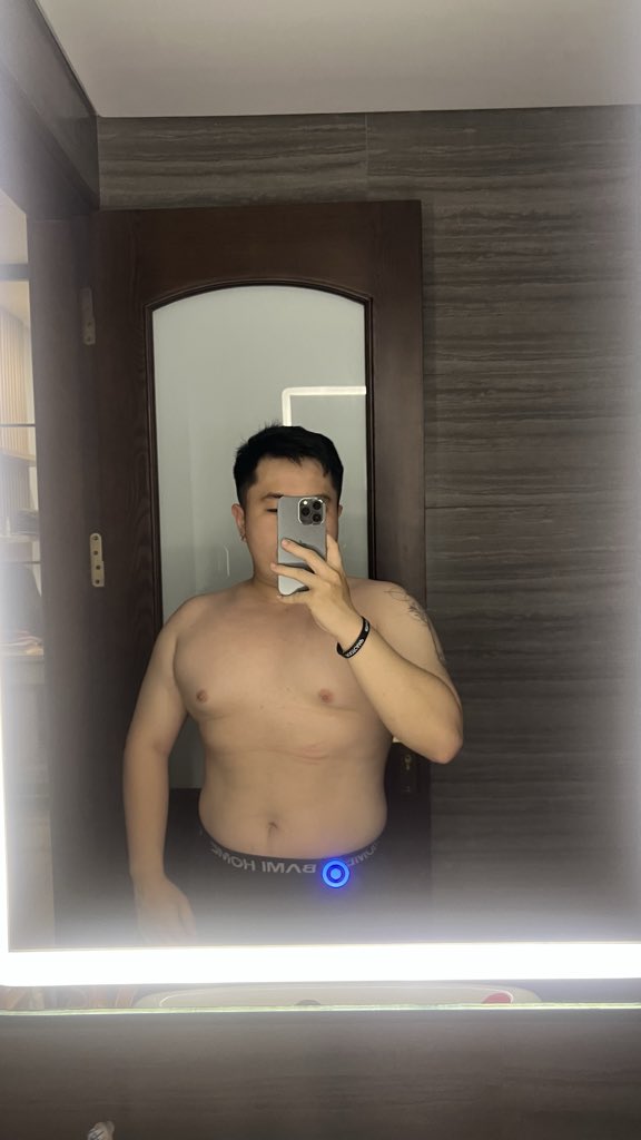 Nicolas Phùng tweet media