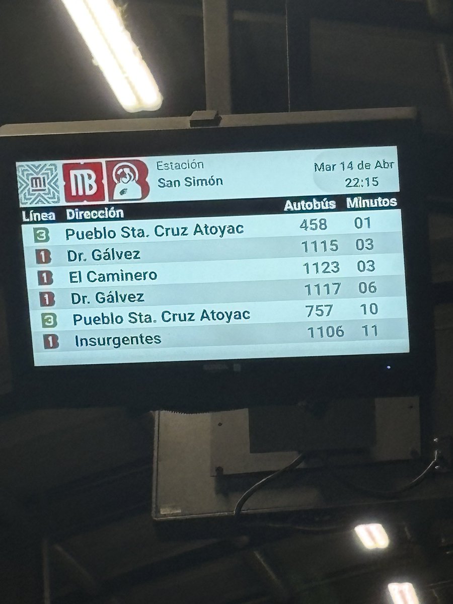 lulaadi's tweet photo. @MetrobusCDMX Ahorita ya va a pasar pero ya tenía como 15 min esperando https://t.co/xo86mN2Yzk