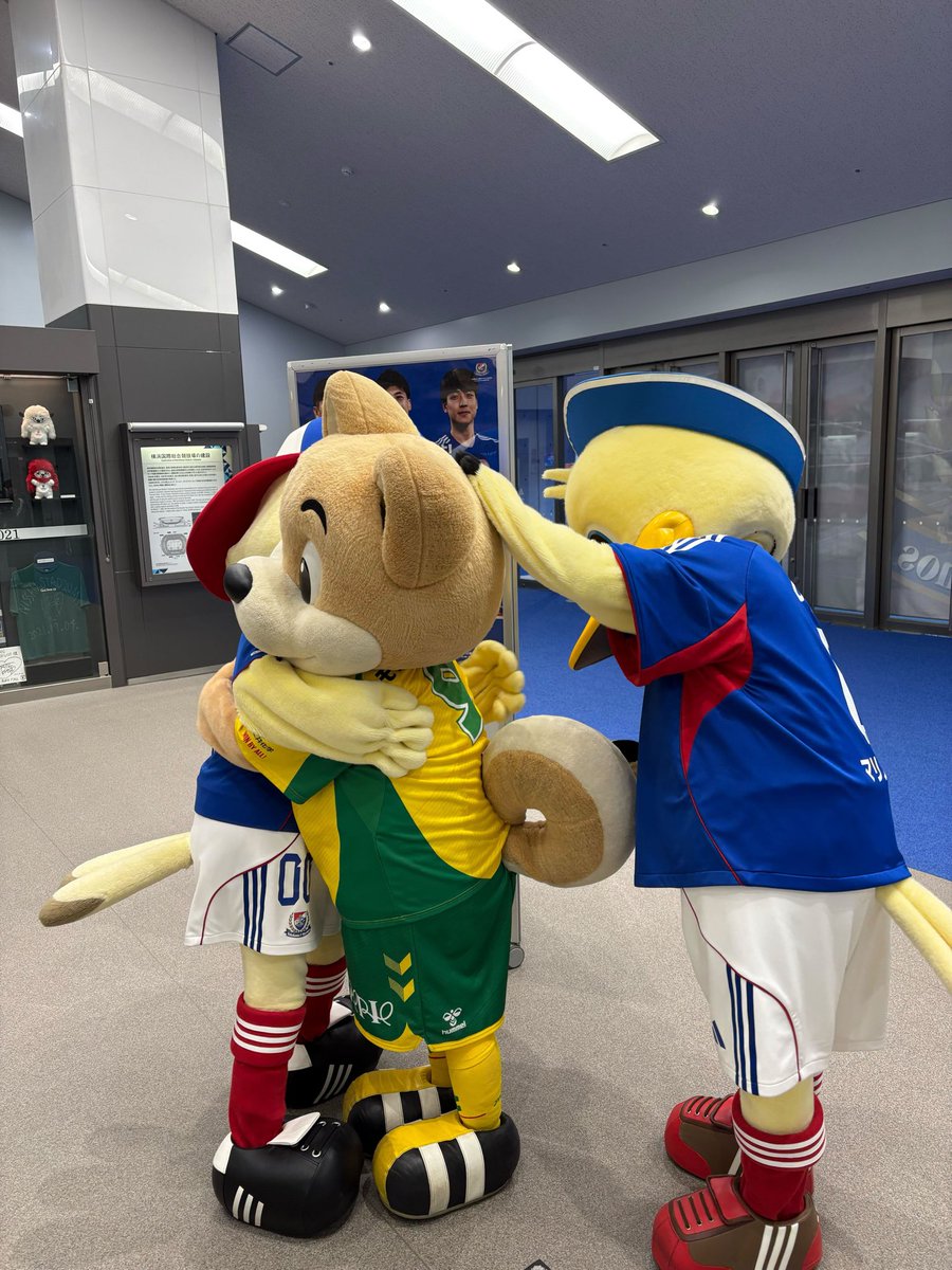 やったぁぁぁ
お手紙きたぁぁぁ🤩🤩🤩

#ジェフィ くん 
#ユニティ くん
#みなちゃん 
招待してくれて
ありがとうございマリノーーース🤝

マリンといっしょにお出かけ
楽しみだなぁぁぁ🚶‍➡️🚶‍➡️🚶‍➡️

忘れ物がないようにしなくちゃ🫡

#fmarinos 
#jefunited